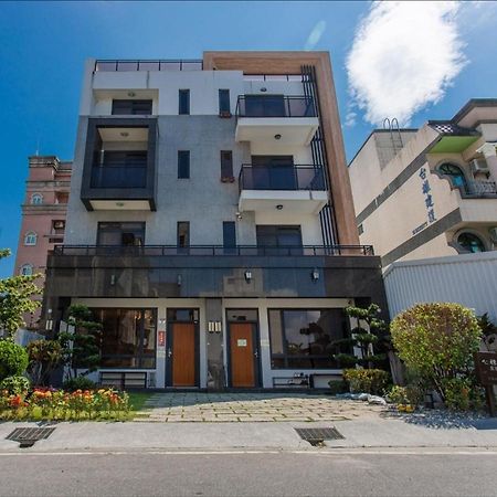 花蓮前站-艾莉小屋電梯民宿 Hualien Exterior foto