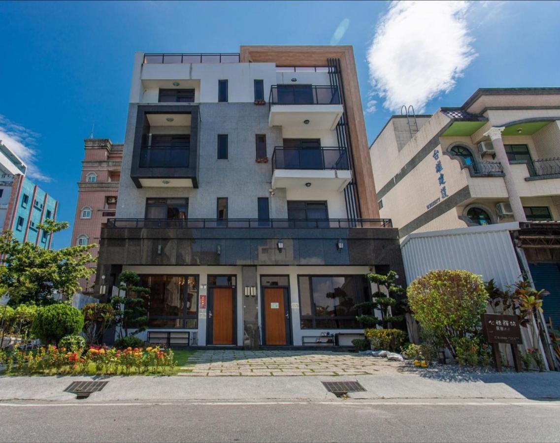 花蓮前站-艾莉小屋電梯民宿 Hualien Exterior foto